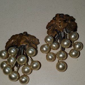 TRUE VINTAGE DRESS CLIPS